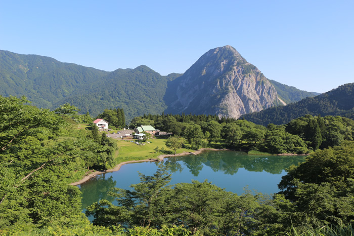 Takanami-no-Ike Pond & the Limestone Face of Mt. Myojo